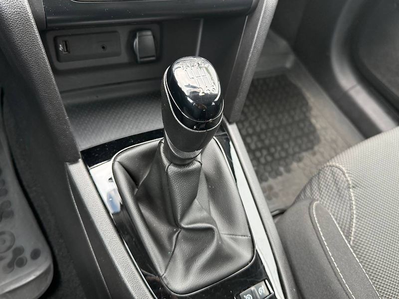 Renault Mégane (2019) 1.3 TCe 75 kW Life - fotka 14 z 20