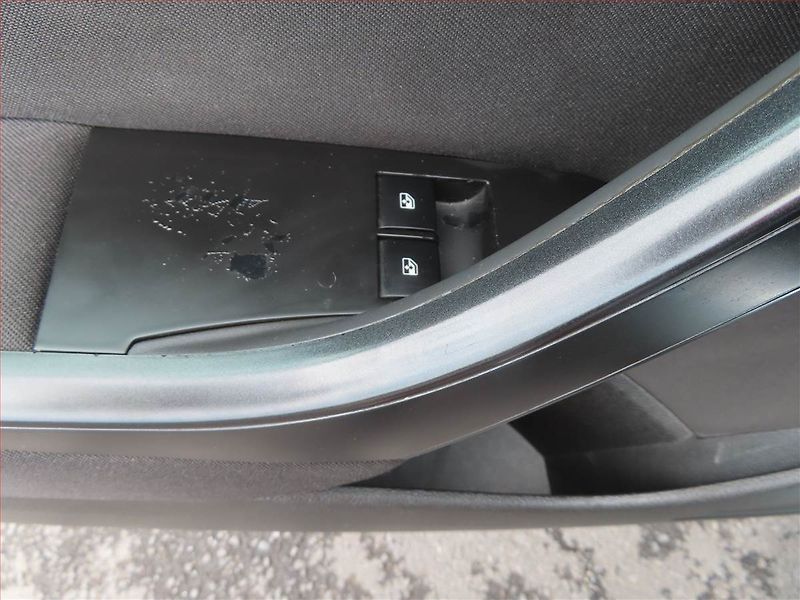 Opel Astra (2010) 1.4 16V, za skvělou cenu - fotka 15 z 16