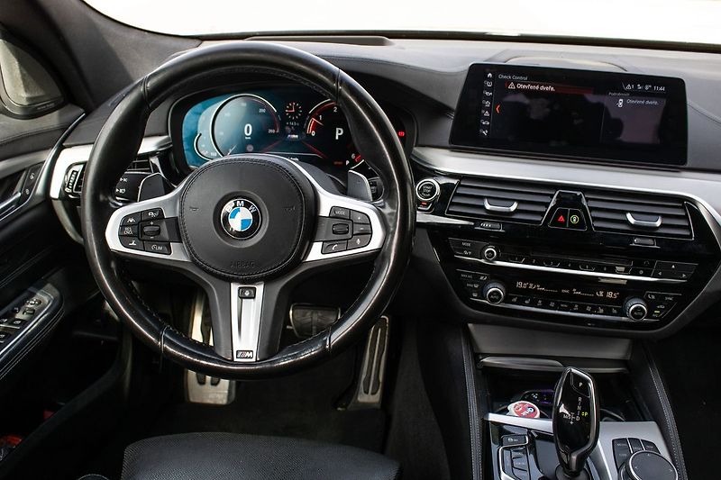 BMW Řada 6 - fotka 11 z 47
