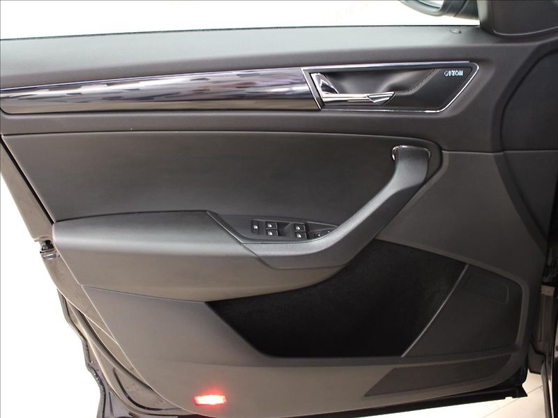 Škoda Kodiaq 2,0 TDI 140kW 4x4 Style 1.maji - fotka 10 z 34