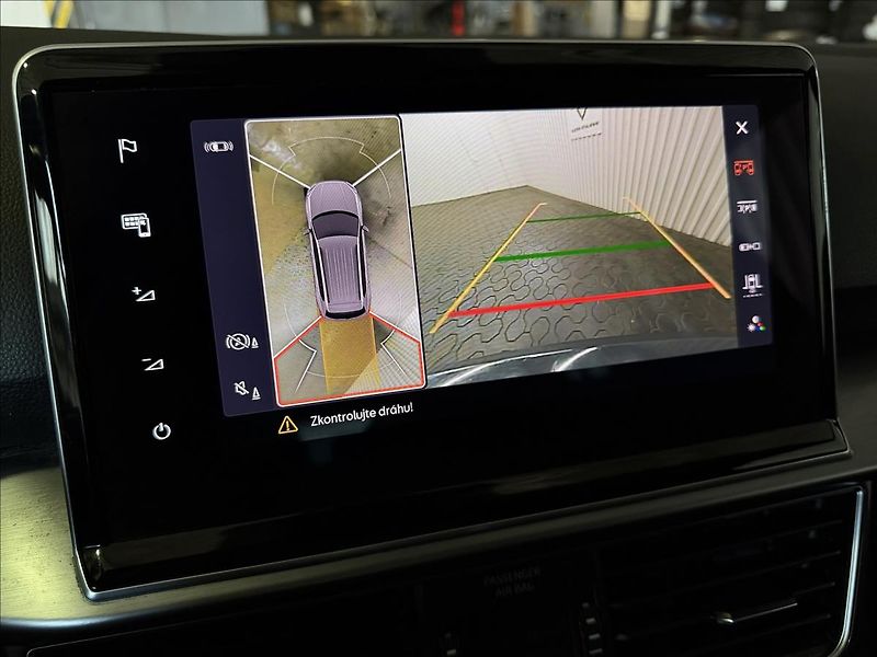 Seat Tarraco FR 2.0TSI 140kW DSG PANORAMA - fotka 28 z 47