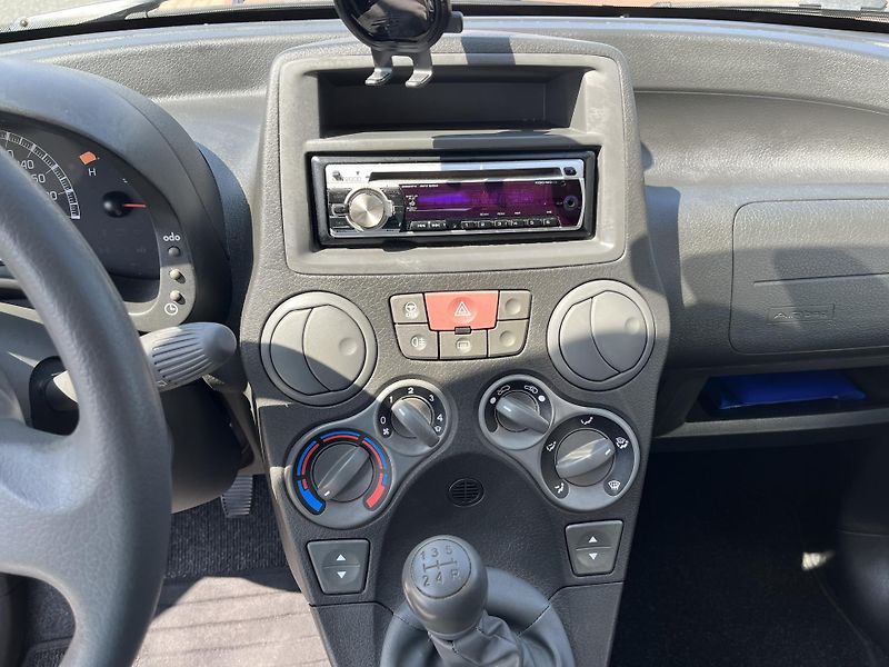 Fiat Panda 1.1 Active 125 180 km - fotka 19 z 29