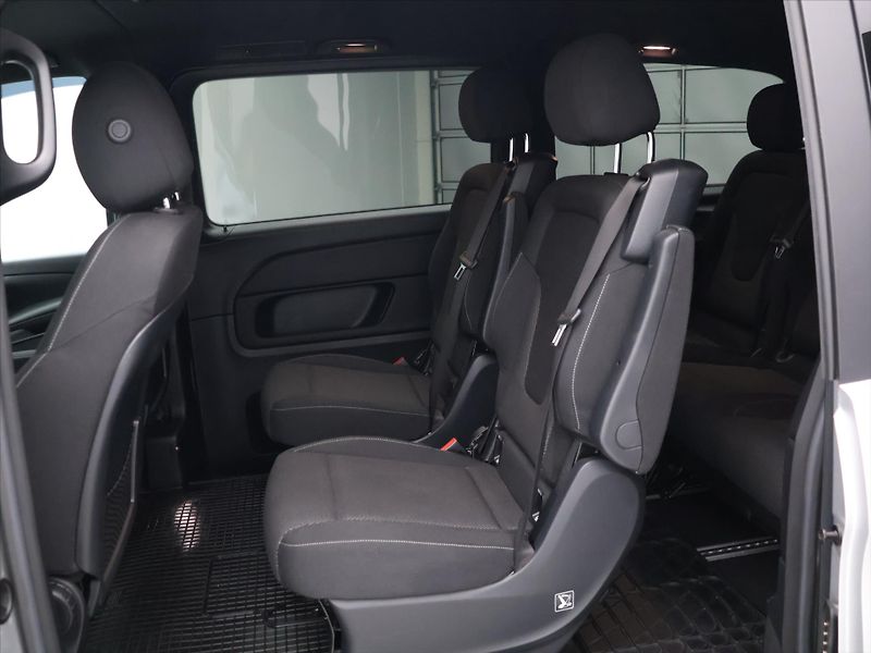 Mercedes-Benz Třídy V 2,1 220d 120kW Bluetec 8-míst - fotka 15 z 35