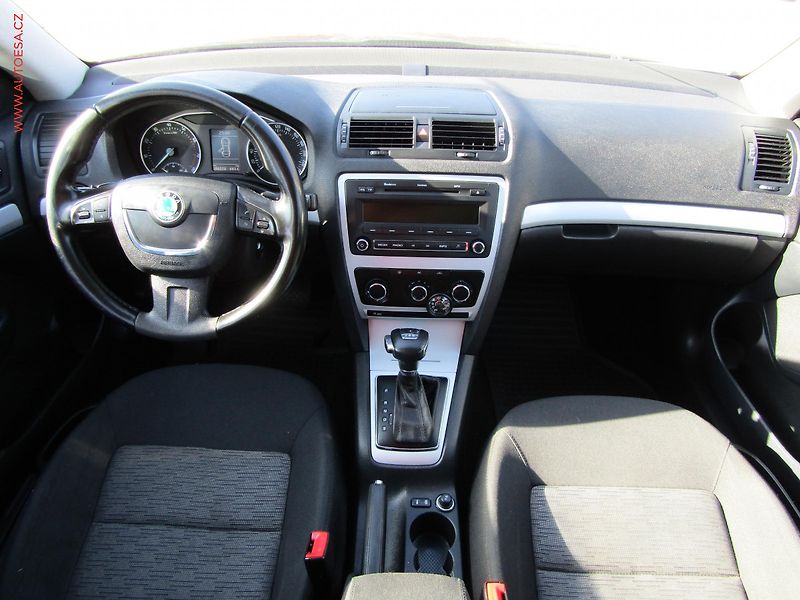 Škoda Octavia (2010) 1.2 TSi, autoAC - fotka 8 z 18