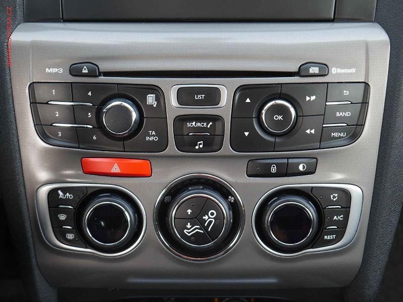 Citroën C4 (2016) 1.2 PT, Feel - fotka 12 z 14
