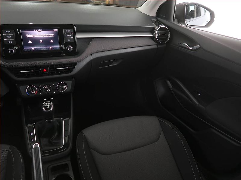 Škoda Fabia (2023) 1.0 TSI, Tempomat - fotka 8 z 18