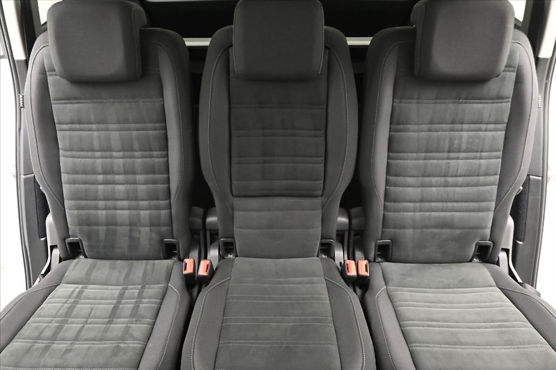 Volkswagen Touran 2,0 TDI 110 kW DSG COMFORT Zár - fotka 29 z 33