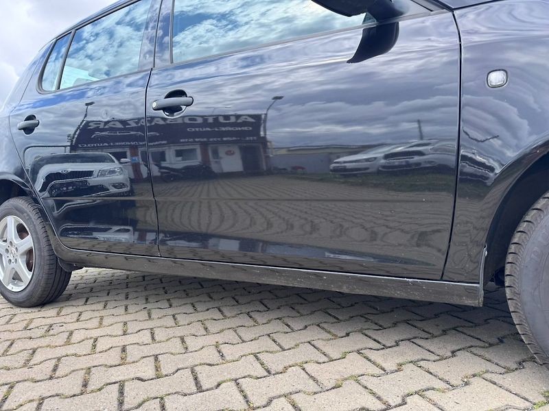 Škoda Fabia (2010) 1,4i 16V 63 KW 2.MAJ KILOMETRY - fotka 19 z 50