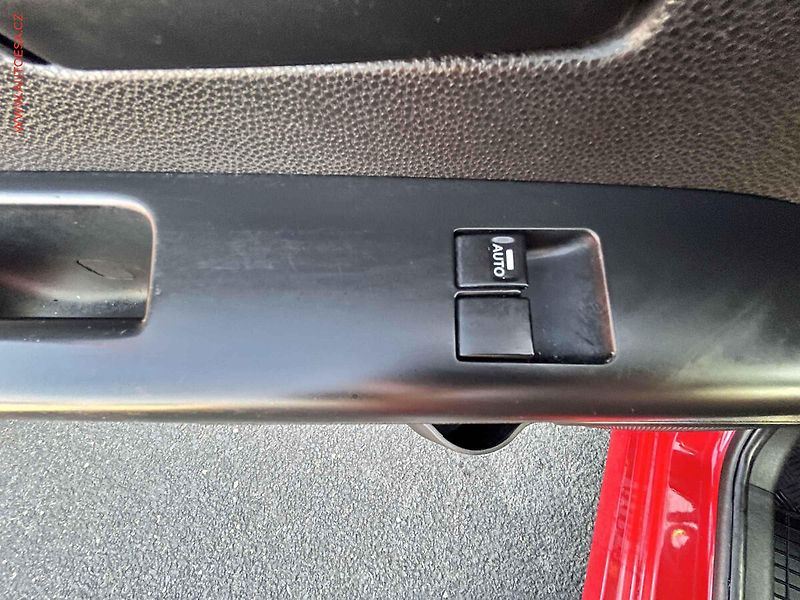 Kia Venga (2012) 1.4i, 2.maj,ČR, Klima - fotka 11 z 15