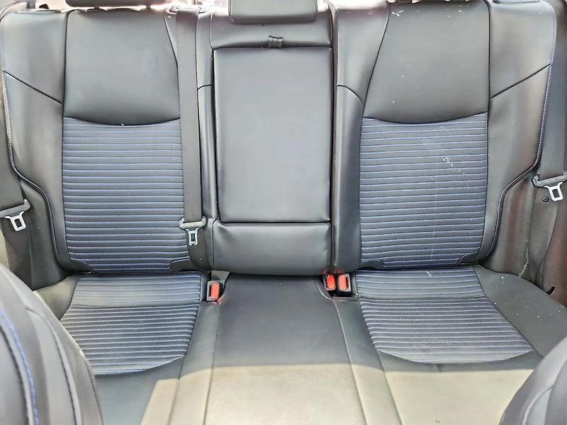 Toyota RAV4 (2024) Auto na cestě - fotka 10 z 13