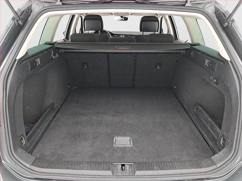 Volkswagen Passat (2017) 2.0 TDI, Automat, Tempomat - fotka 14 z 22