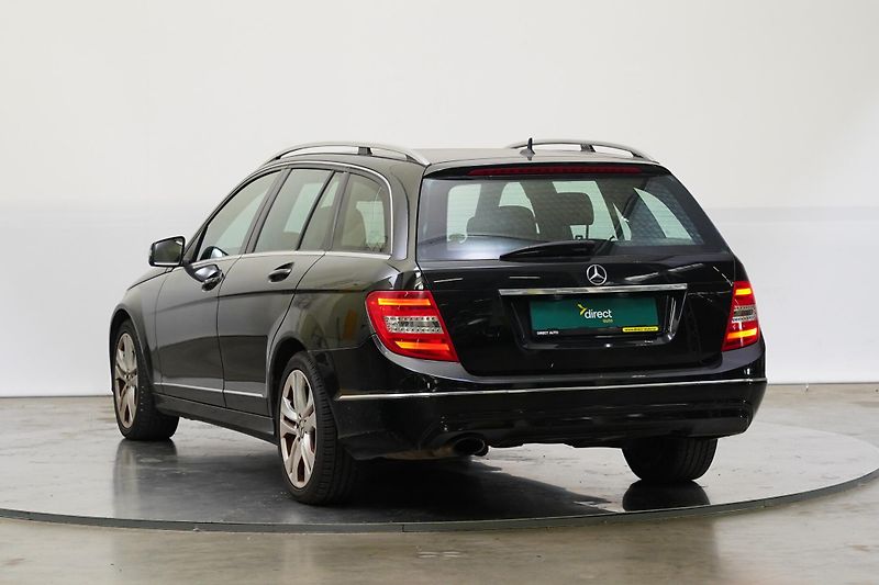 Mercedes-Benz Třídy C - fotka 4 z 6