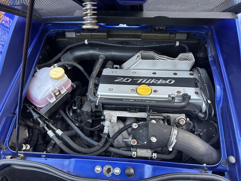 Opel Speedster (2004) 2.0 Turbo, 147kw - fotka 14 z 15