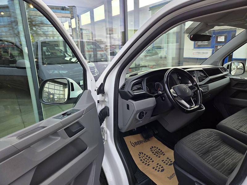 Volkswagen Caravelle (2022) 2.0 TDI DSG Long 9míst WEBASTO - fotka 9 z 43