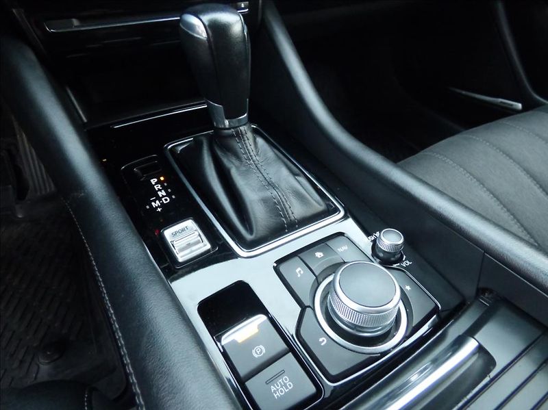 Mazda 6 2,0 Skyactiv,121kW,Bi-Xenon  S - fotka 26 z 35