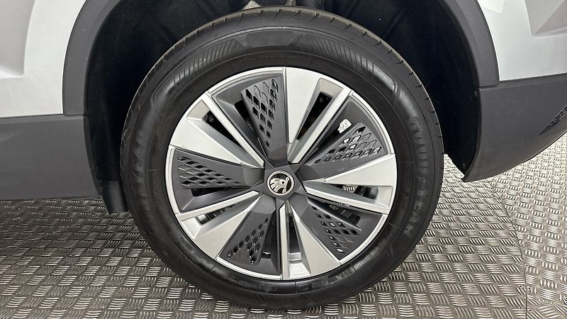 Škoda Karoq 2.0 TDI DSG 4x4 Style - fotka 19 z 28