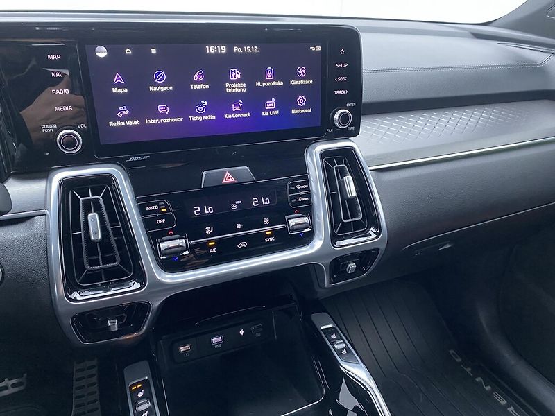Kia Sorento 2.2 CRDI 142 kW - fotka 16 z 30