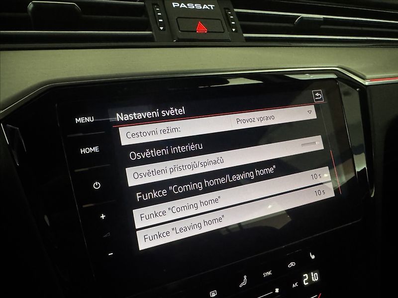 Volkswagen Passat 2,0 TSi  DSG Elegance Virtual - fotka 36 z 47
