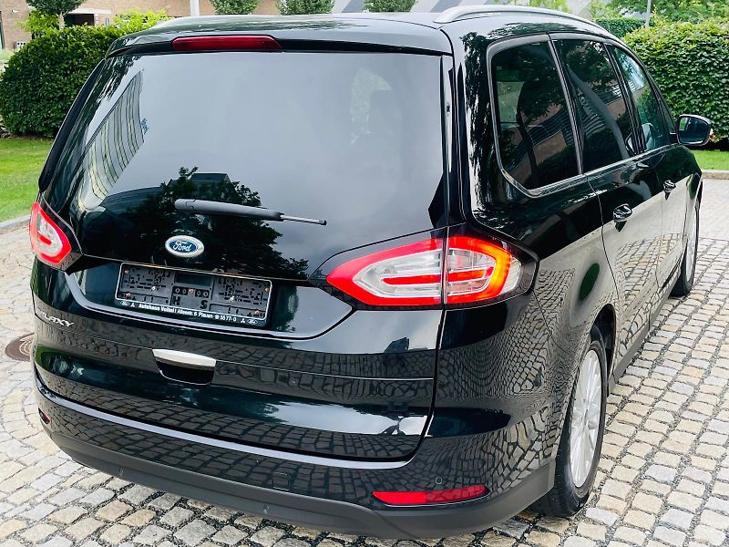 Ford Galaxy 2.0TDCi MANUÁL 7MÍST TAŽNÉ - fotka 12 z 53