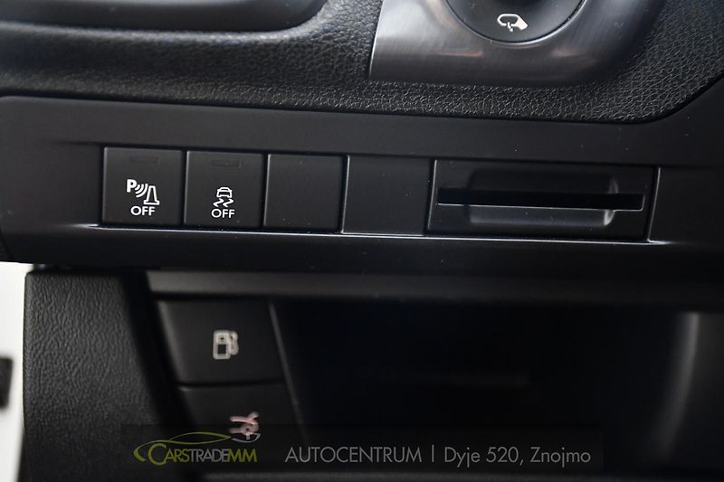 Citroën DS5 2.0HDi PANORAMA KESSY - fotka 25 z 46