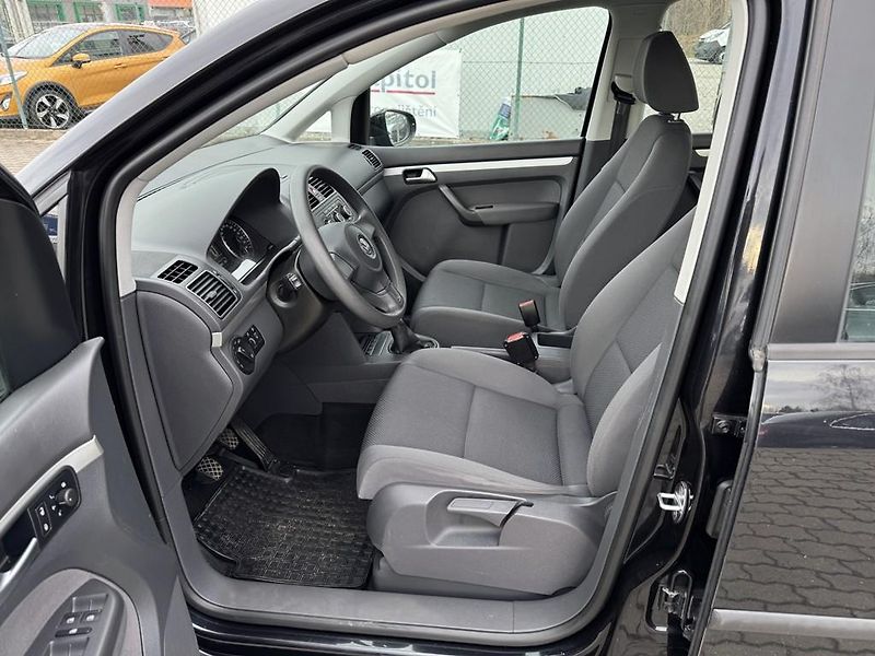 Volkswagen Touran 1.6 TDI 77 kW servisní knížka - fotka 6 z 20