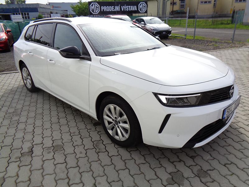 Opel Astra 1,2T SportsTourer,sada Komfort - fotka 7 z 24