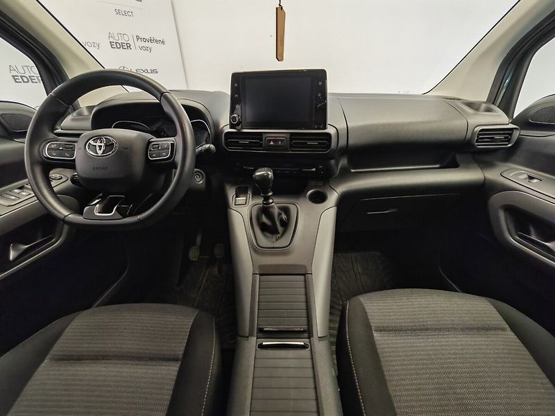 Toyota ProAce City 1.2T 110k  Family - fotka 9 z 35