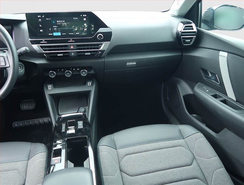 Citroën C4 X (2023) Feel Pack 1.2 PureTech - fotka 8 z 18