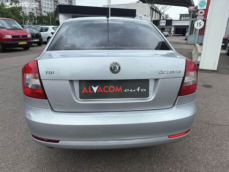 Škoda Octavia 1.6 TDI 77kW - fotka 7 z 28