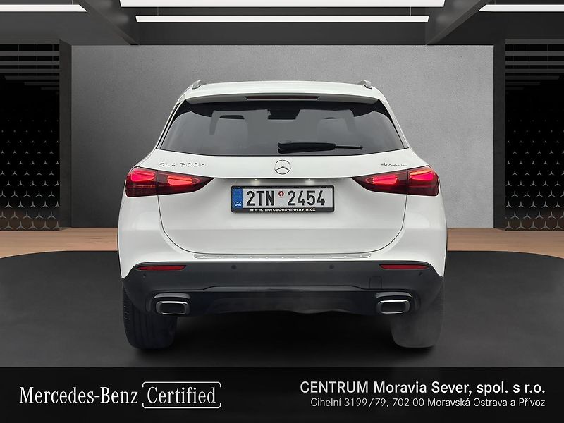 Mercedes-Benz GLA 200d 4MATIC, CZ, 1.majitel - fotka 4 z 17