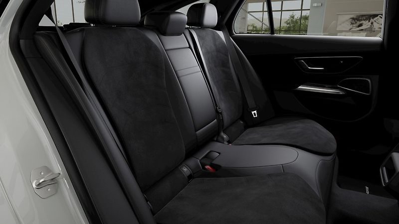 Mercedes-Benz Třídy E (2026) 220 d 4MATIC Kombi Linie AMG - fotka 9 z 10