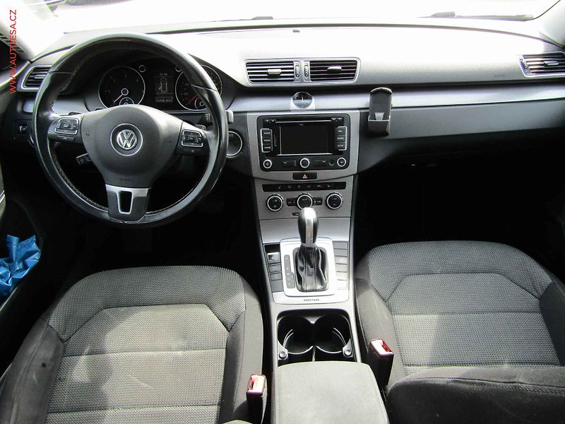 Volkswagen Passat (2014) 2.0TDi 4x4, 1.maj, DSG - fotka 8 z 17
