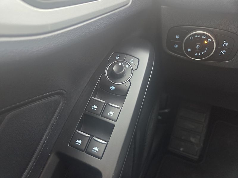 Ford Focus 1.5 EcoBlue 88kW, A/T,LED,DPH - fotka 24 z 26