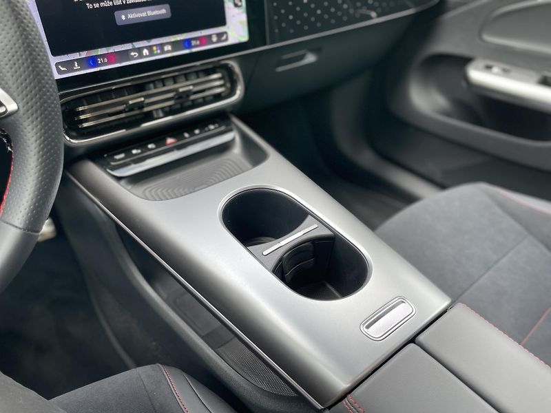 Mercedes-Benz CLA 200 AMG - fotka 27 z 27
