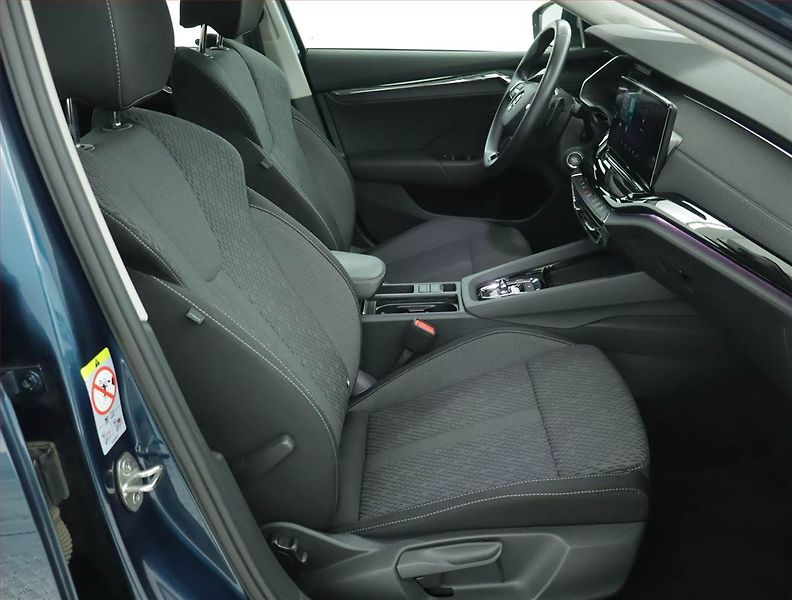 Škoda Octavia (2022) 2.0 TDI - fotka 9 z 15