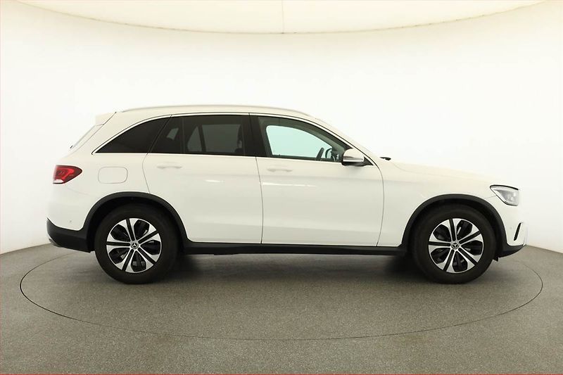 Mercedes-Benz GLC (2019) 220 d 4MATIC - fotka 6 z 18