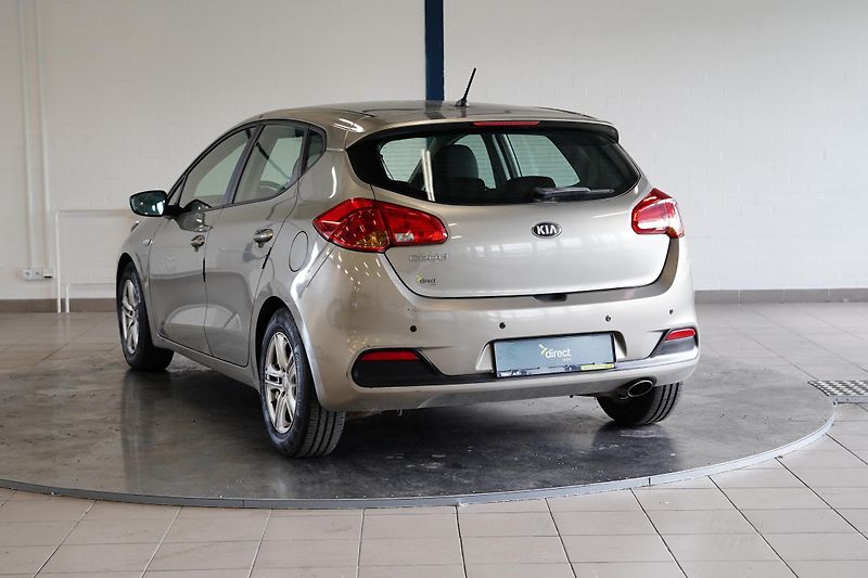 Kia Ceed - fotka 7 z 22