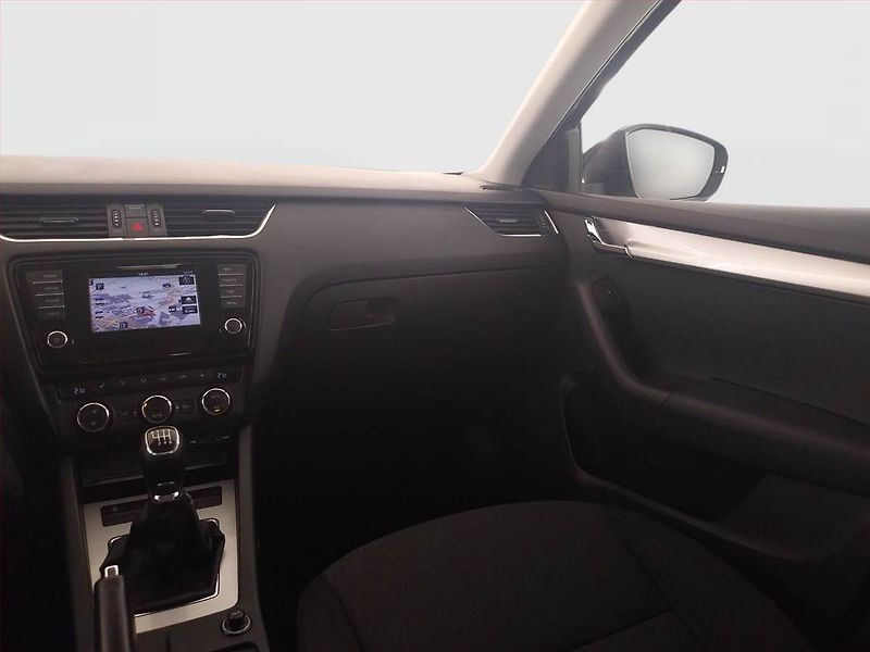 Škoda Octavia (2014) Style 2.0 TDI, Serv.kniha - fotka 7 z 18