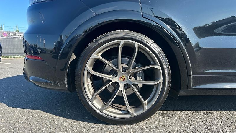 Porsche Cayenne Coupe S 324 KW - fotka 11 z 27