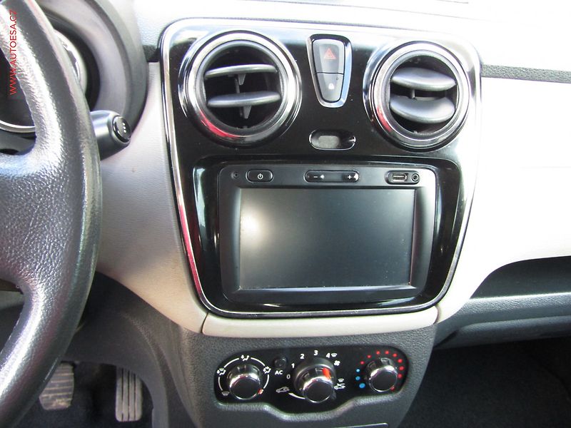 Dacia Lodgy (2013) 1.2 TCe, AC, navi, park.asist - fotka 14 z 17