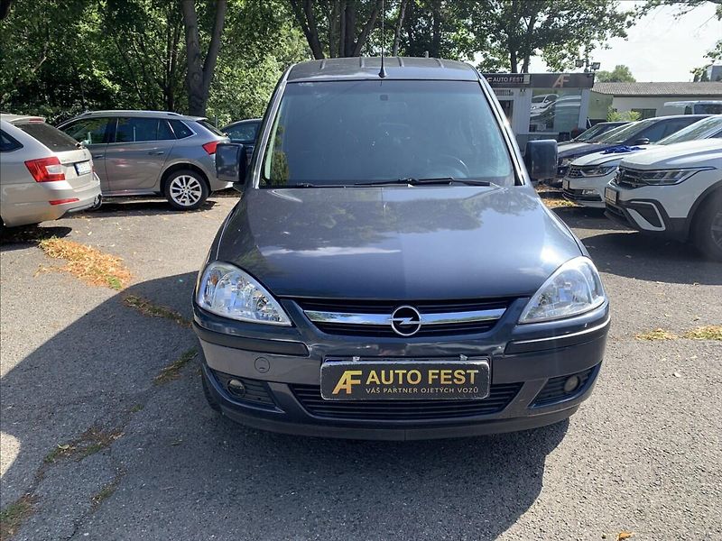 Opel Combo 1,6 CNG - fotka 2 z 18