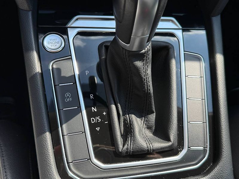 Volkswagen Passat (2017) 2.0 TDI BMT 140kW DSG Highline - fotka 9 z 32