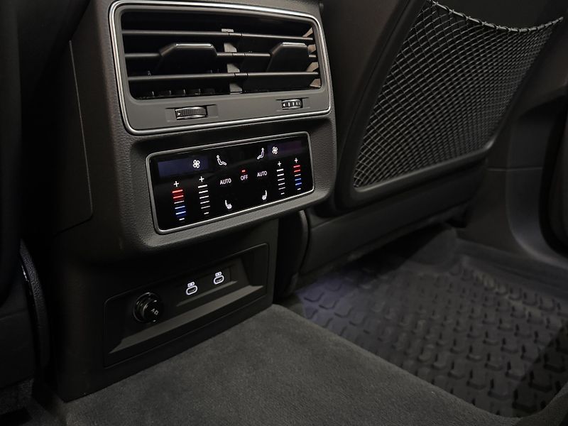 Audi SQ7 Laser B&O-Adv Masáž Night-Vis. - fotka 13 z 36