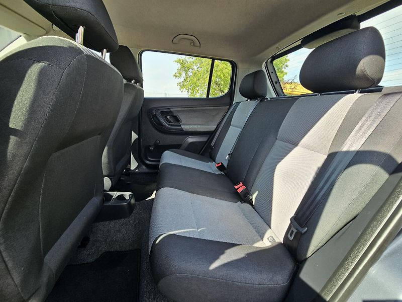 Škoda Fabia 1.2 44kW, KLIMA, REZERVACE - fotka 25 z 27