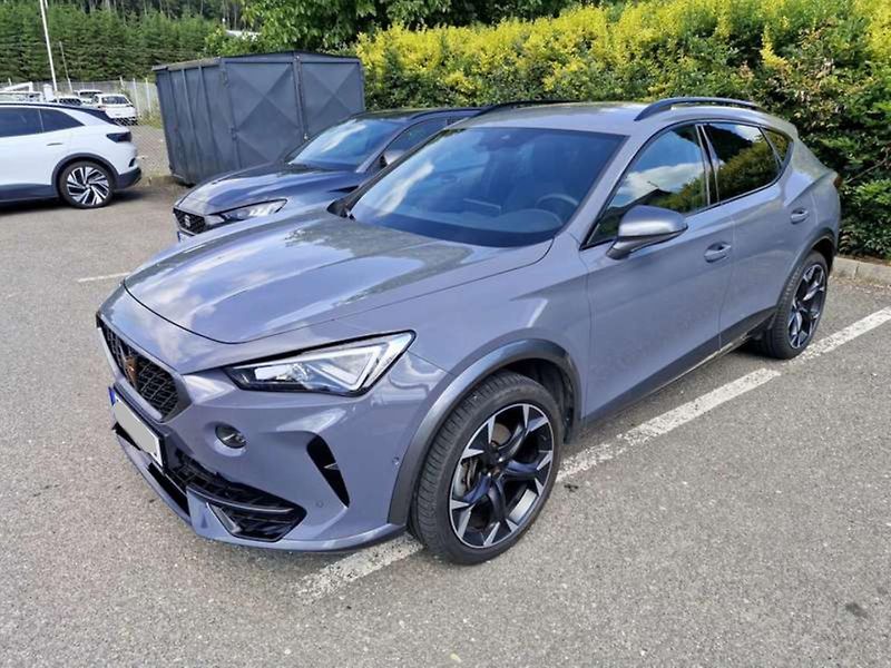 Cupra Formentor 1,5 TSi/110kW - DSG,LED,Navi,. - fotka 3 z 11