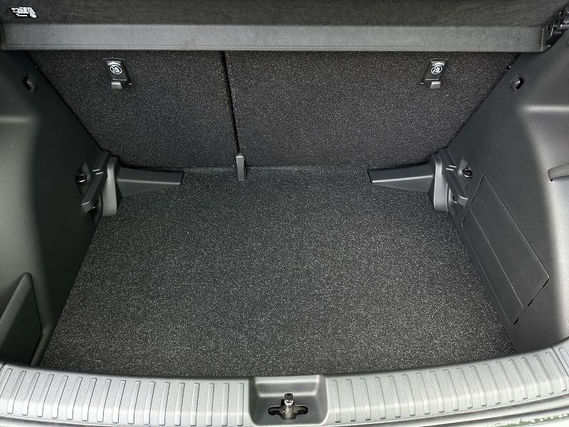 Škoda Fabia 1.0TSi DSG 116PS LED V.Cockpit - fotka 31 z 31