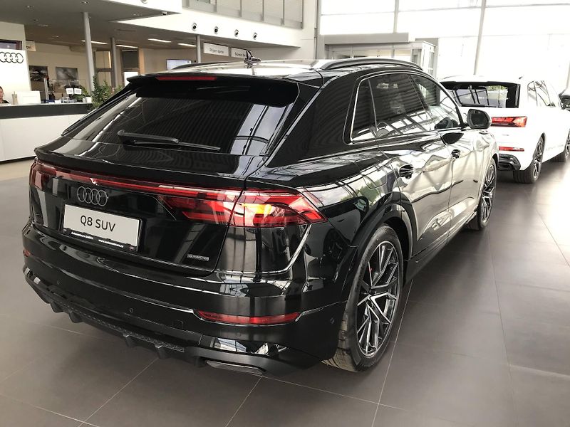 Audi Q8 (2025) SUV 60 Quattro 8TT 3,0TFSIe - fotka 3 z 20
