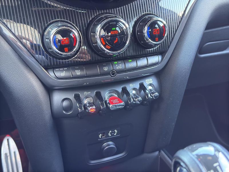Mini Countryman John Cooper Works ALL4 - fotka 14 z 22