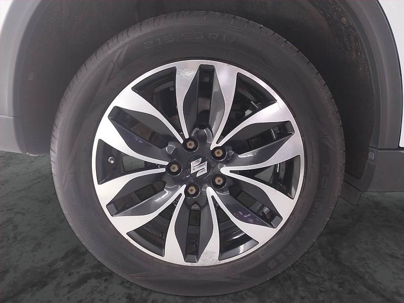Suzuki Vitara (2016) 1.6 DDiS, 4X4, Kůže, Navi - fotka 15 z 21