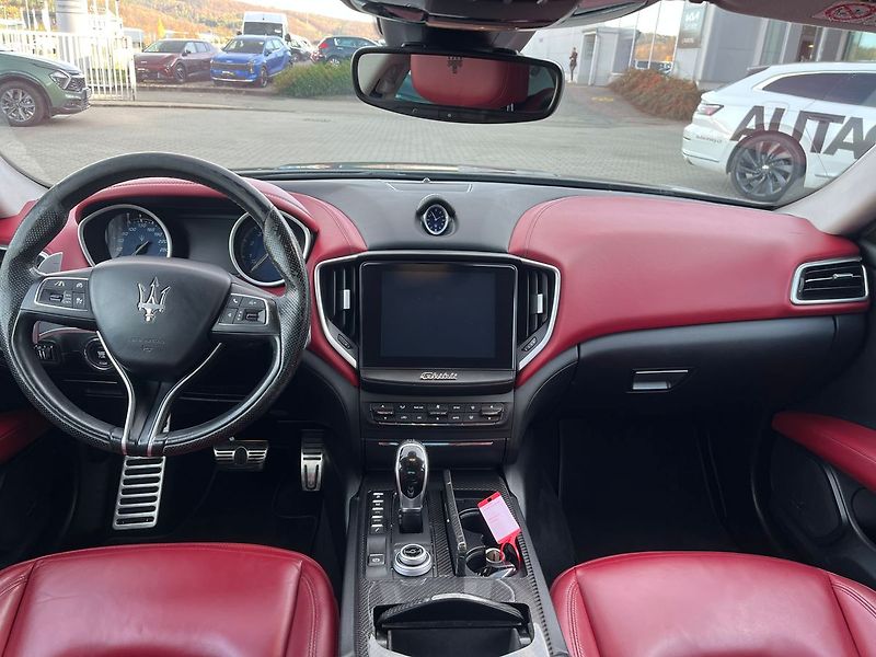 Maserati Ghibli 3.0 V6 Bi-Turbo S Q4 AT8 - fotka 9 z 11